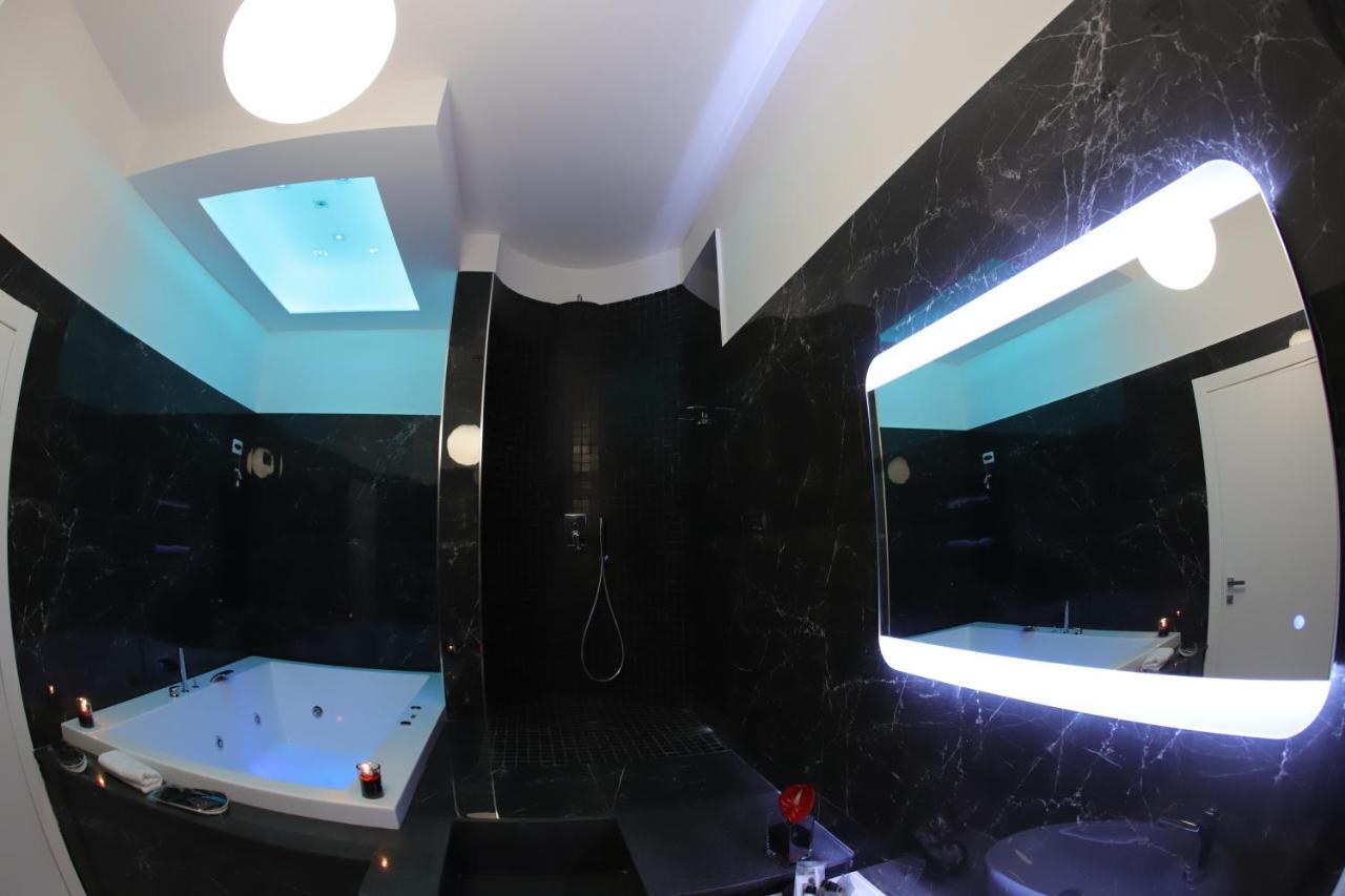 Mecla Suites Неаполь Екстер'єр фото